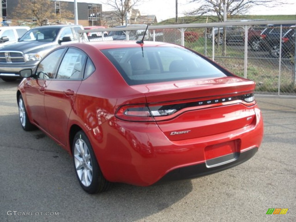 2013 Dart SXT - Redline 2-Coat Pearl / Black photo #8