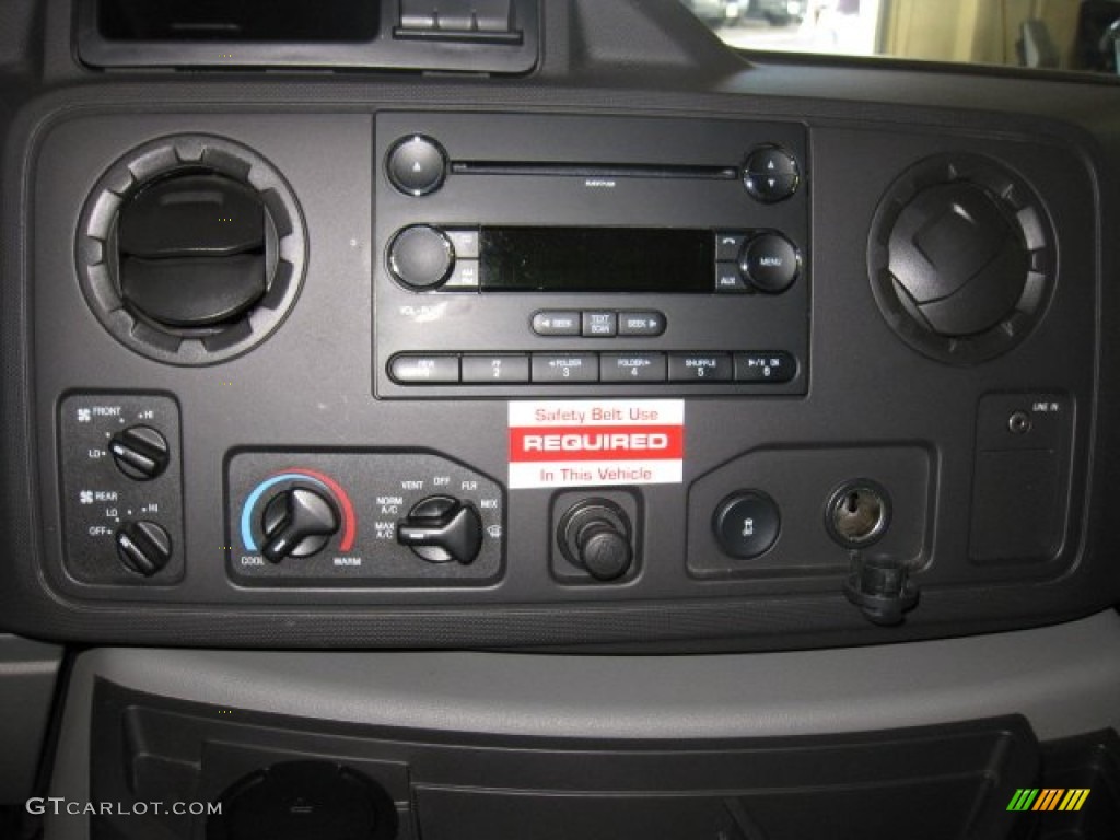 2009 Ford E Series Van E150 XLT Passenger Controls Photos