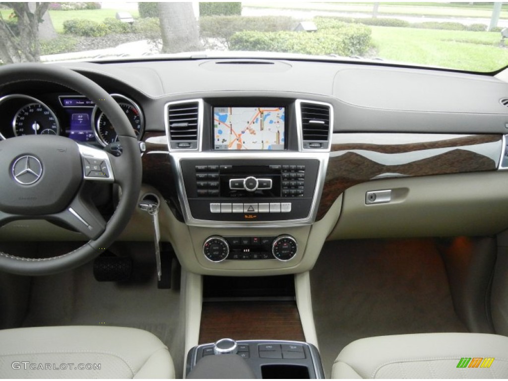 2013 Mercedes-Benz GL 450 4Matic Almond Beige Dashboard Photo #72379925
