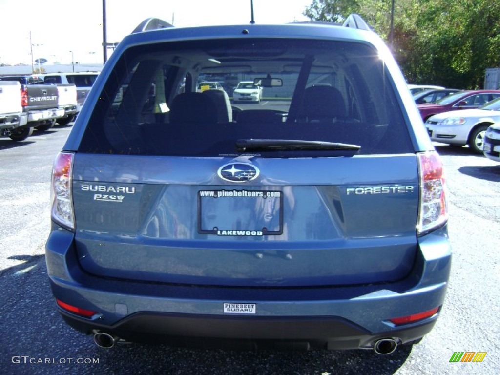 2009 Forester 2.5 X Limited - Newport Blue Pearl / Platinum photo #5