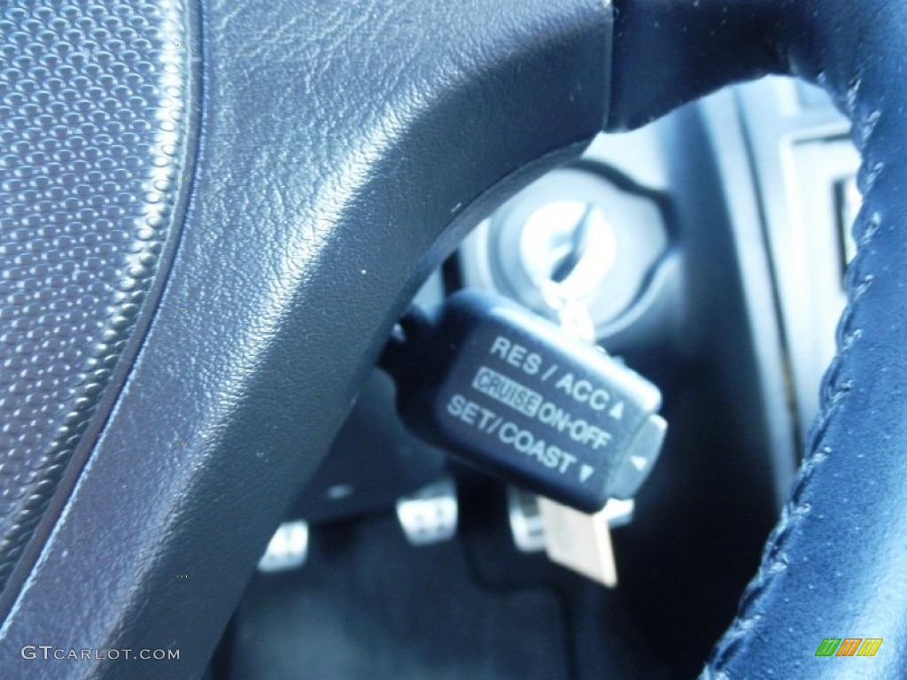 2003 Tiburon GT V6 - Super Silver / Black photo #10