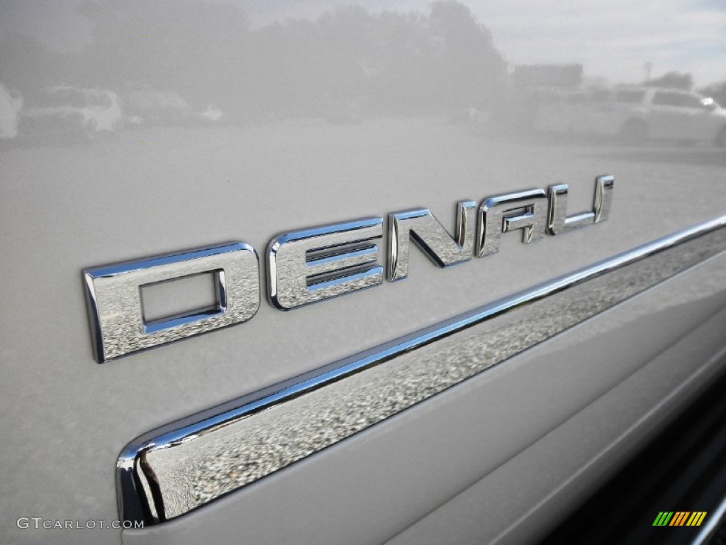 2013 GMC Yukon XL Denali AWD Marks and Logos Photo #72385191