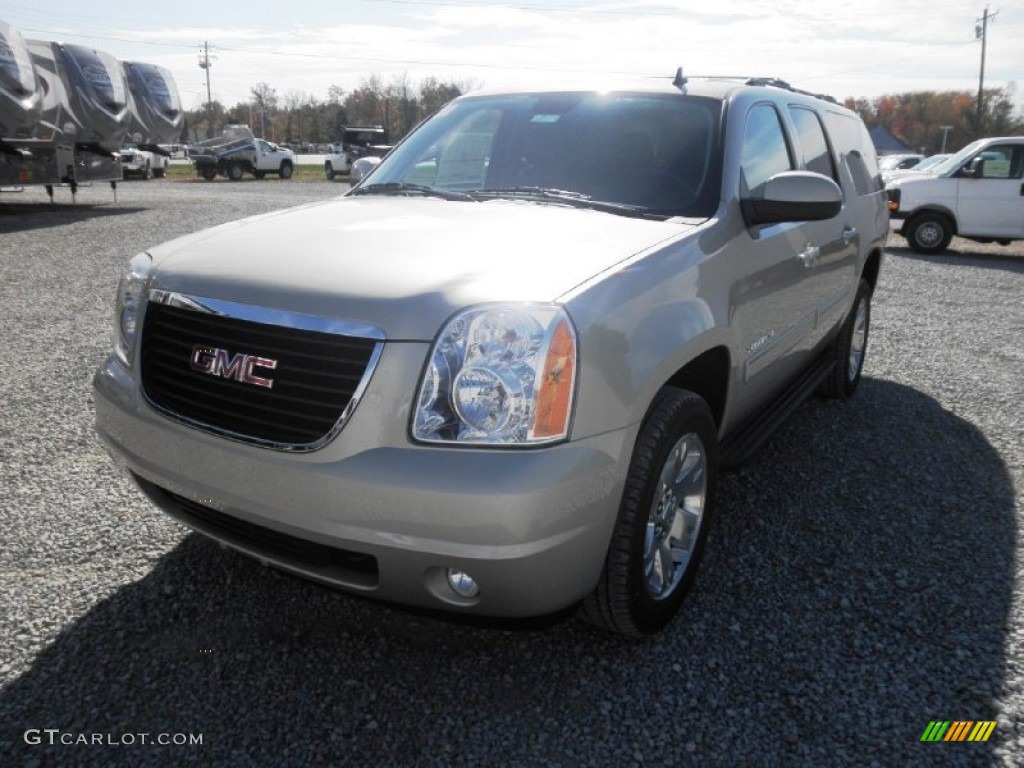 2013 Yukon XL SLT 4x4 - Champagne Silver Metallic / Ebony photo #3