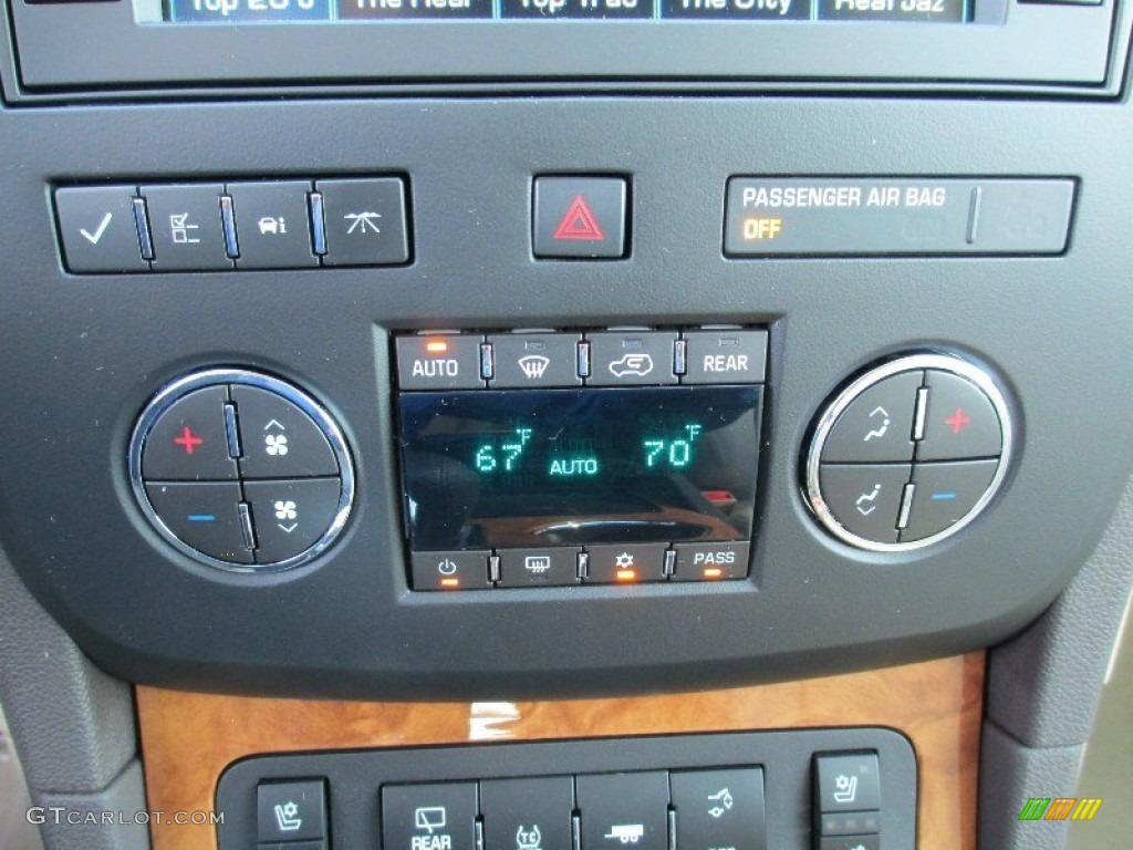 2012 Enclave FWD - White Diamond Tricoat / Cashmere photo #27