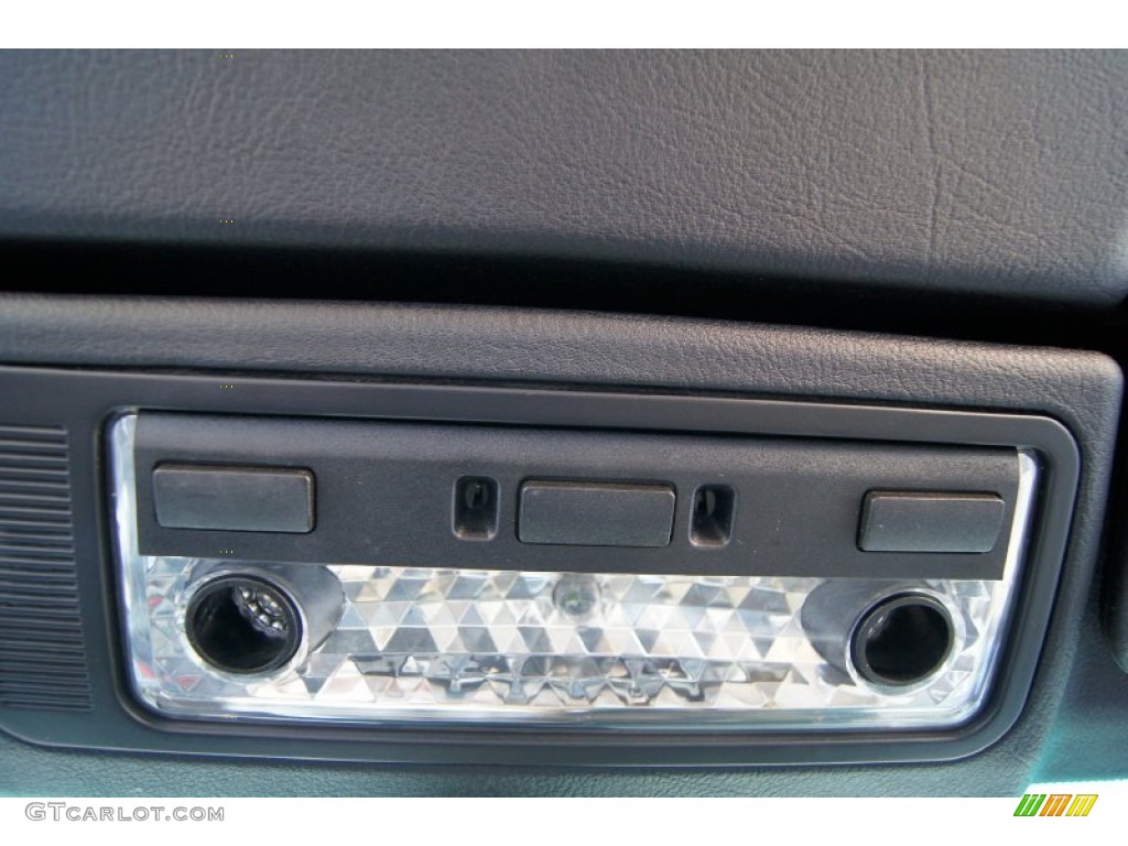 2005 3 Series 330i Convertible - Alpine White / Sand photo #33
