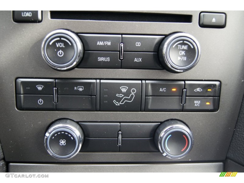 2013 Ford Mustang V6 Coupe Controls Photo #72393444