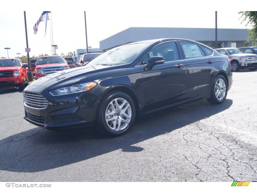 2013 Fusion SE 1.6 EcoBoost - Tuxedo Black Metallic / Charcoal Black photo #6