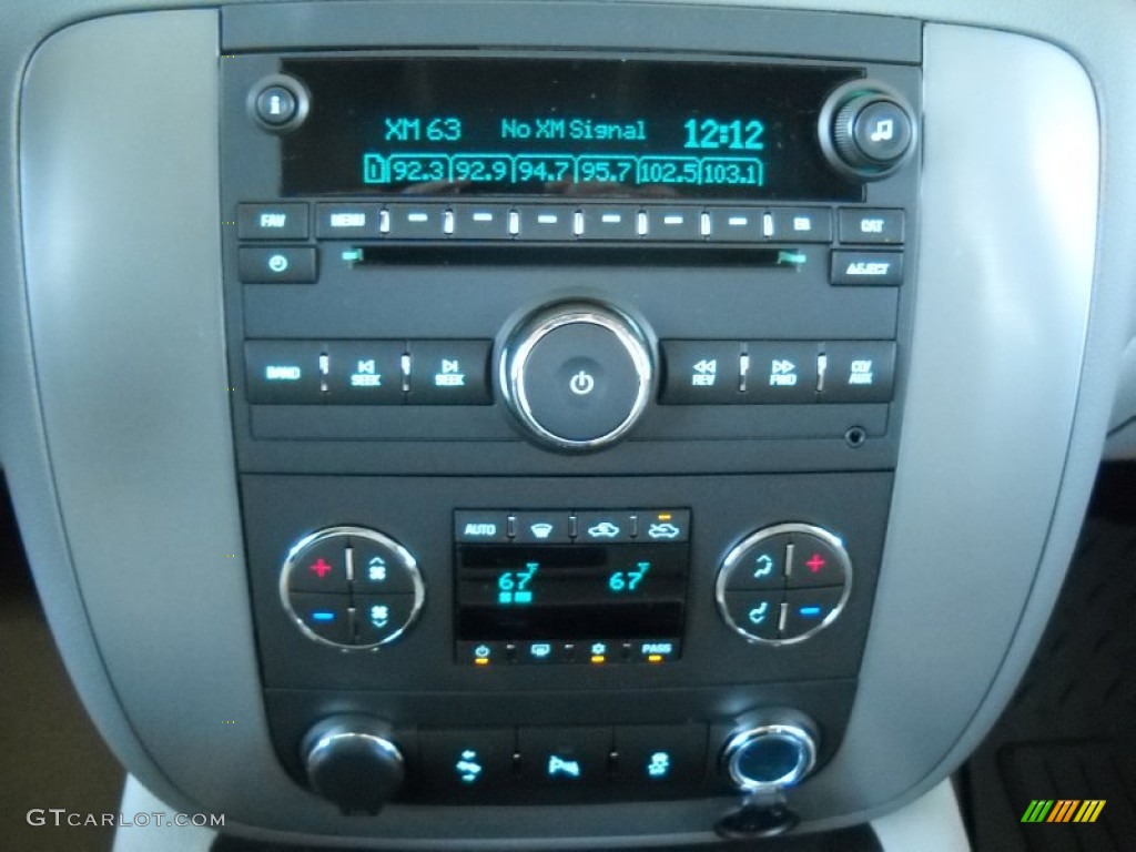 2013 GMC Sierra 1500 SLT Crew Cab 4x4 Controls Photo #72393681