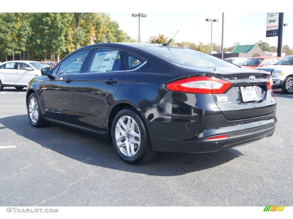 2013 Fusion SE 1.6 EcoBoost - Tuxedo Black Metallic / Charcoal Black photo #46