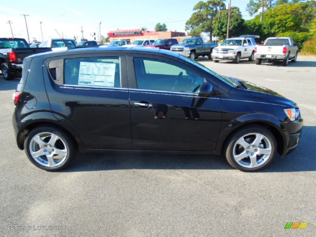 Black Granite Metallic 2013 Chevrolet Sonic LTZ Hatch Exterior Photo #72395508