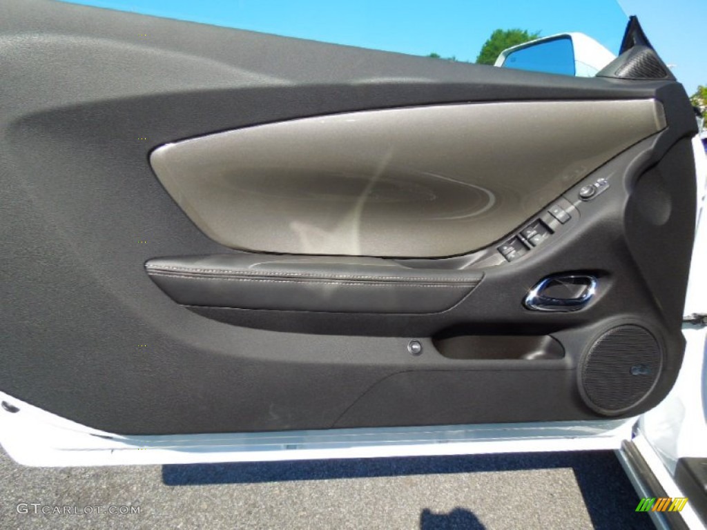 2013 Chevrolet Camaro LT/RS Convertible Gray Door Panel Photo #72396039