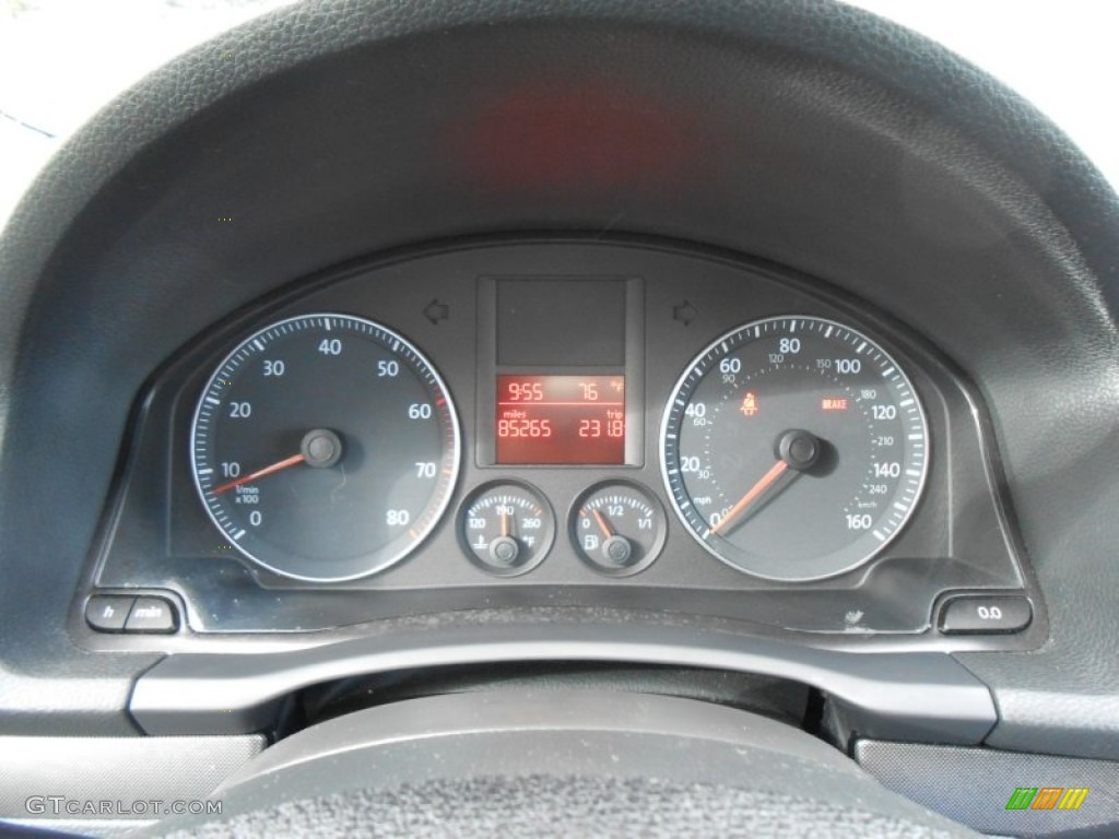 2007 Volkswagen Rabbit 2 Door Gauges Photo #72399023