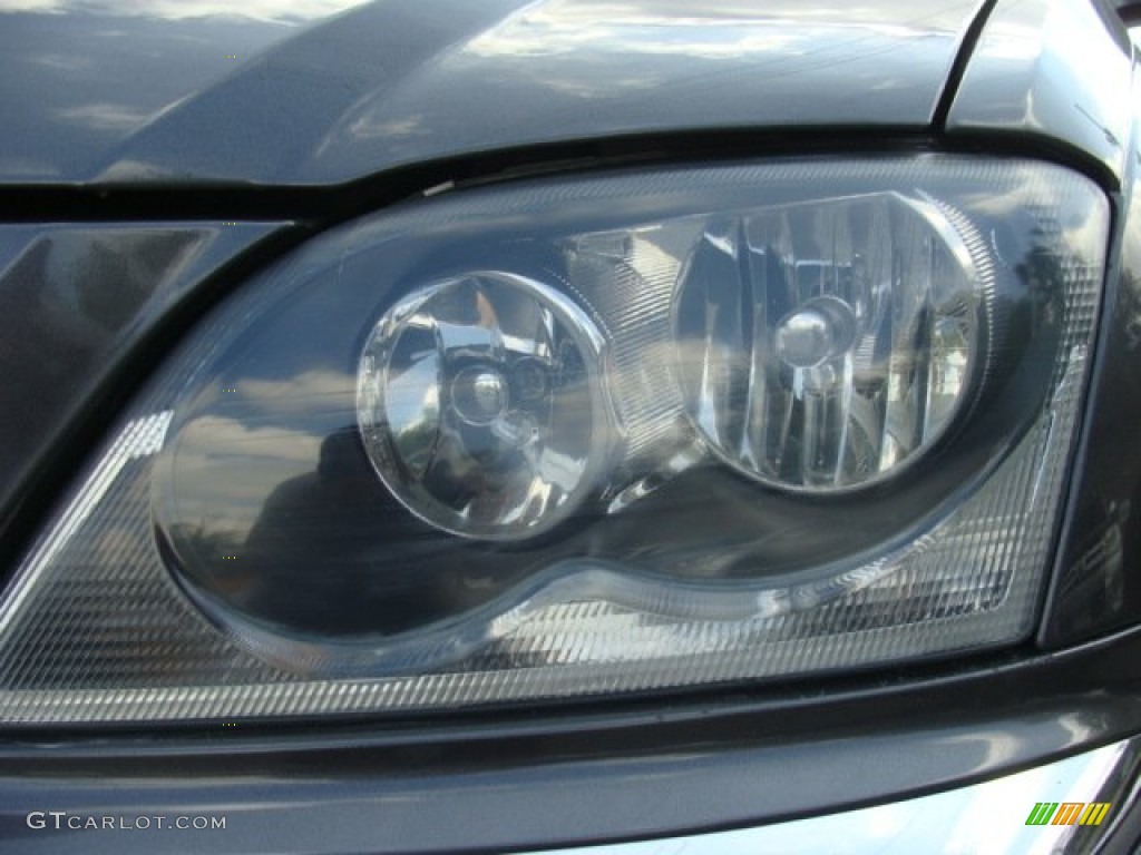 2004 Pacifica AWD - Graphite Gray Metallic / Light Taupe photo #26