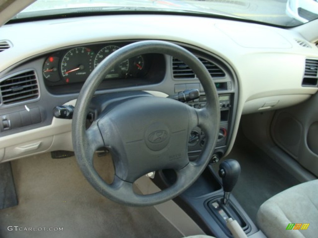 2002 Elantra GLS Sedan - Champagne Beige / Beige photo #8