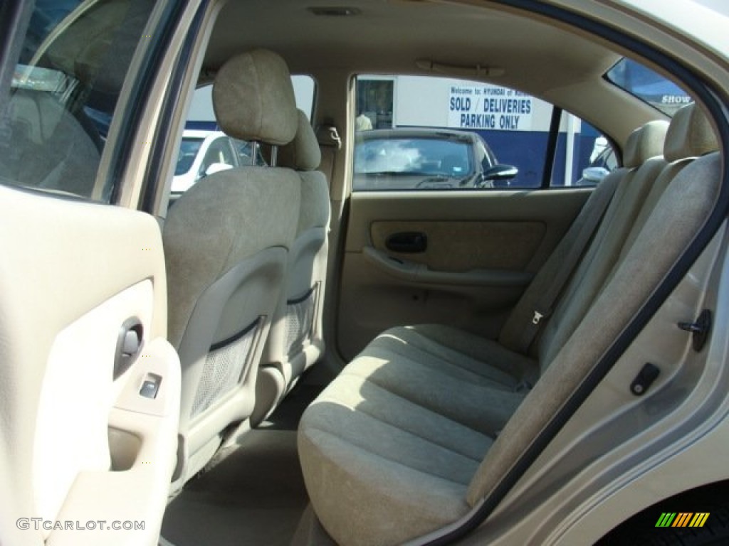 2002 Elantra GLS Sedan - Champagne Beige / Beige photo #15
