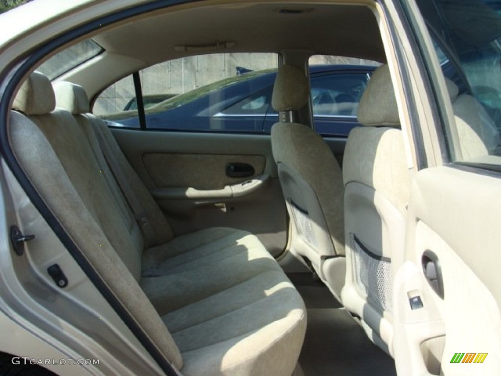 2002 Elantra GLS Sedan - Champagne Beige / Beige photo #18