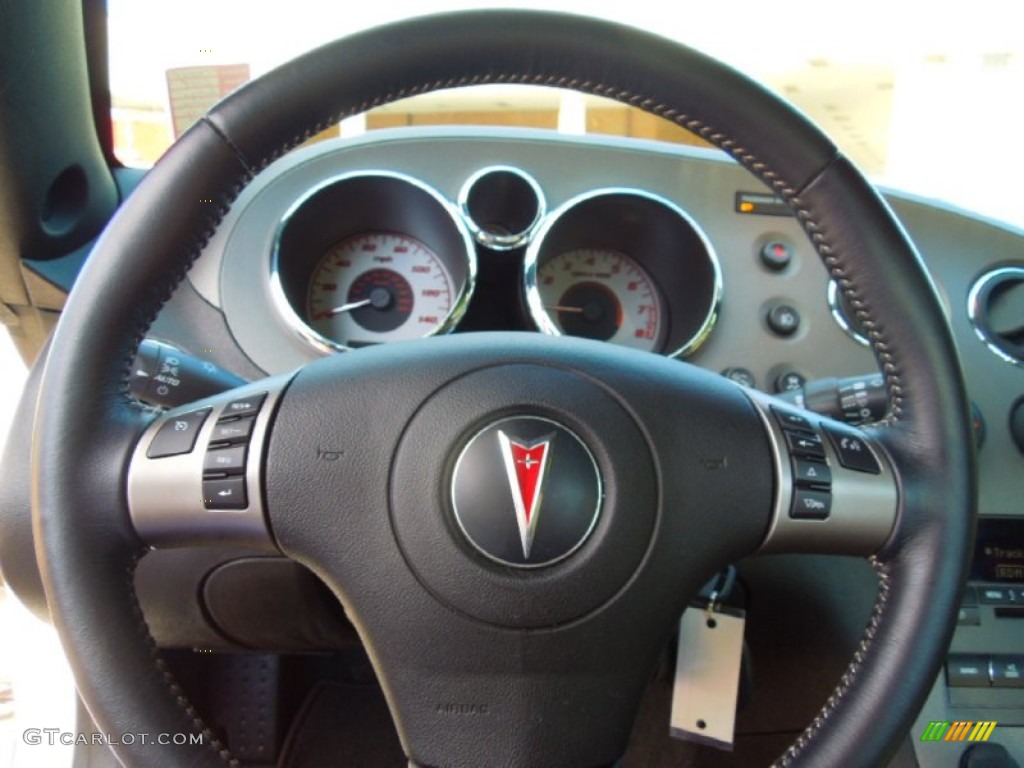 2009 Pontiac Solstice Roadster Ebony/Sand Steering Wheel Photo #72404380