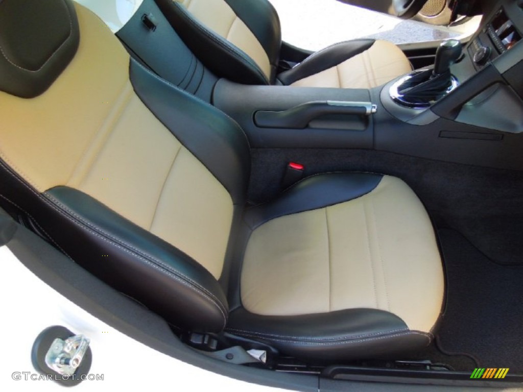 2009 Pontiac Solstice Roadster Front Seat Photo #72404449