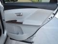 Classic Silver Metallic - Venza I4 Photo No. 22