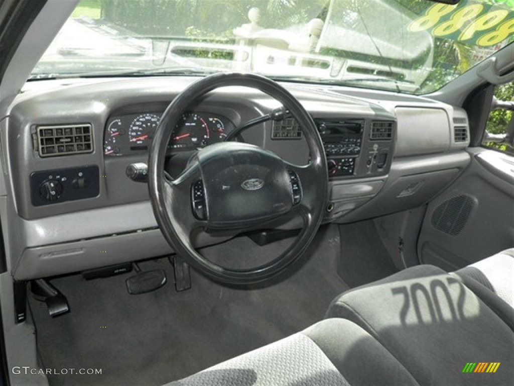 Medium Flint Interior 2002 Ford F250 Super Duty XLT SuperCab Photo #72404867