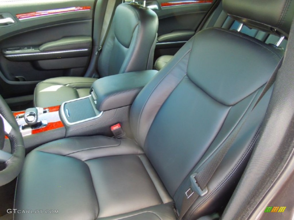 2013 Chrysler 300 Standard 300 Model Front Seat Photo #72405695
