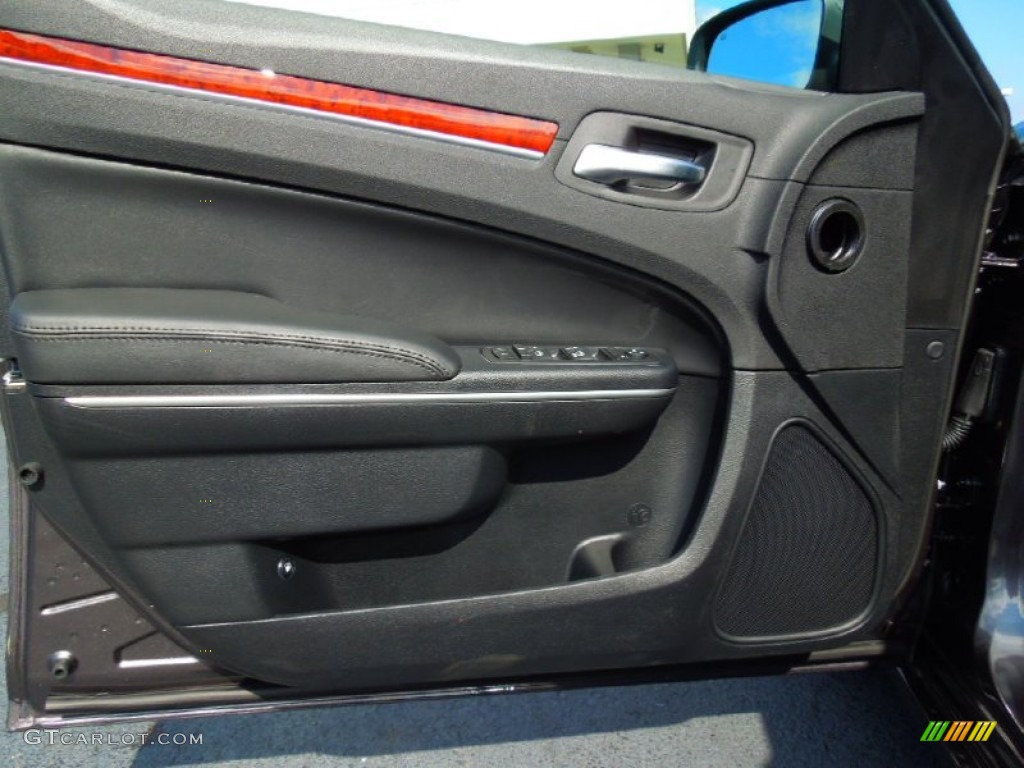 2013 Chrysler 300 Standard 300 Model Black Door Panel Photo #72405710