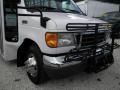 2007 Oxford White Ford E Series Van E450 Super Duty Passenger Bus  photo #2