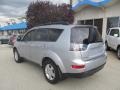 Cool Silver Metallic - Outlander ES 4WD Photo No. 3
