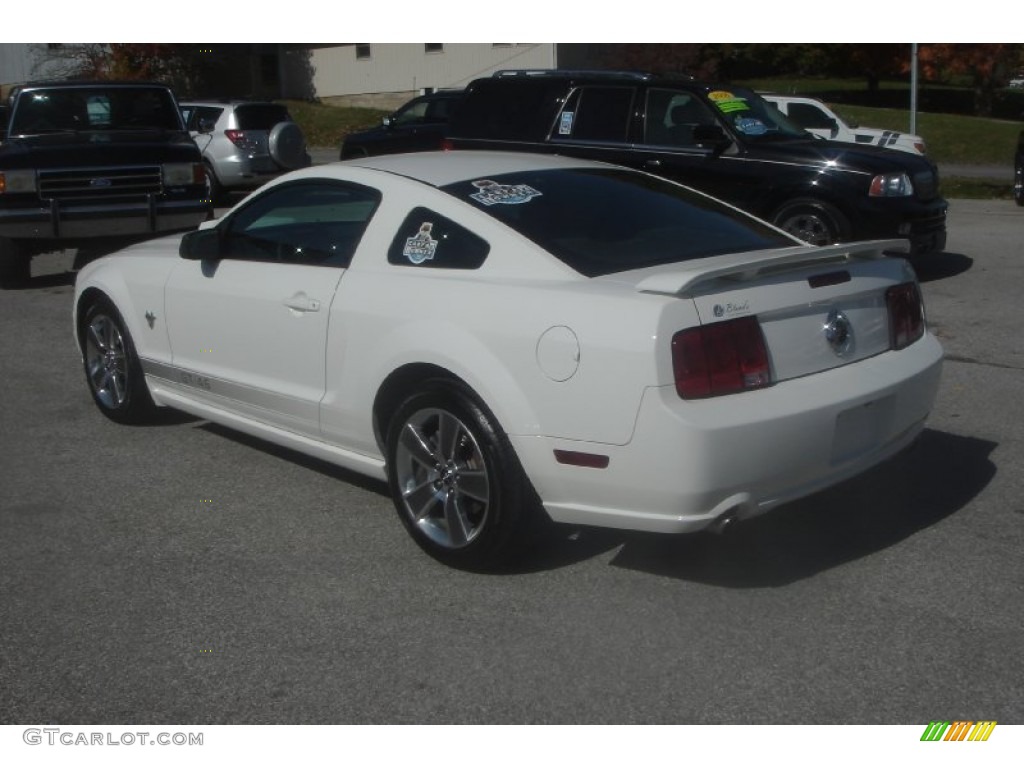 2009 Mustang GT Coupe - Performance White / Dark Charcoal photo #1