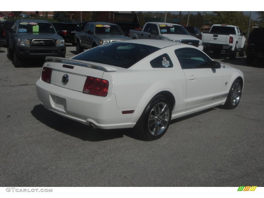 2009 Mustang GT Coupe - Performance White / Dark Charcoal photo #22