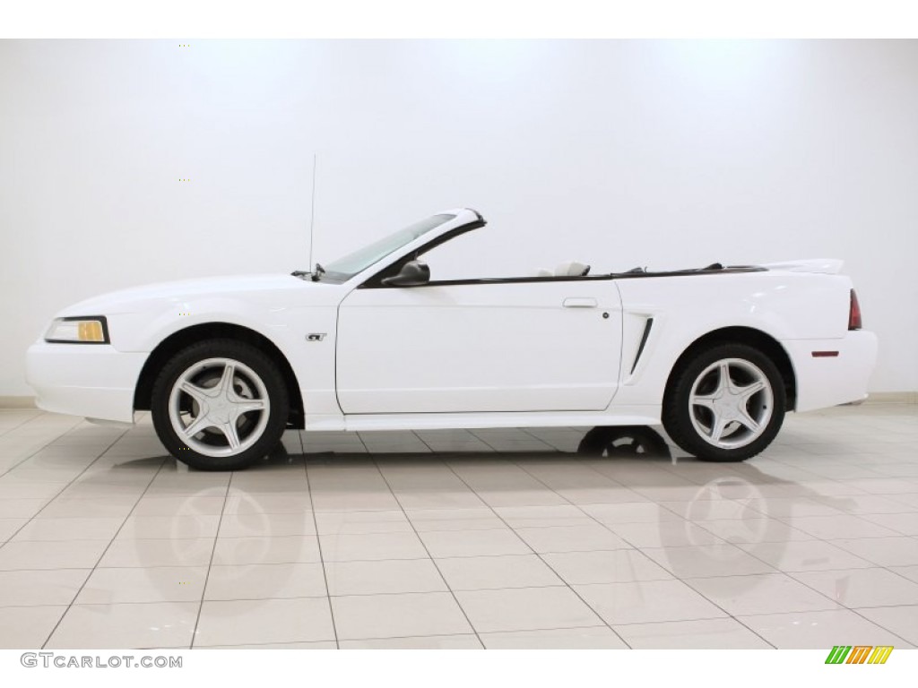 Crystal White 2000 Ford Mustang GT Convertible Exterior Photo #72410465