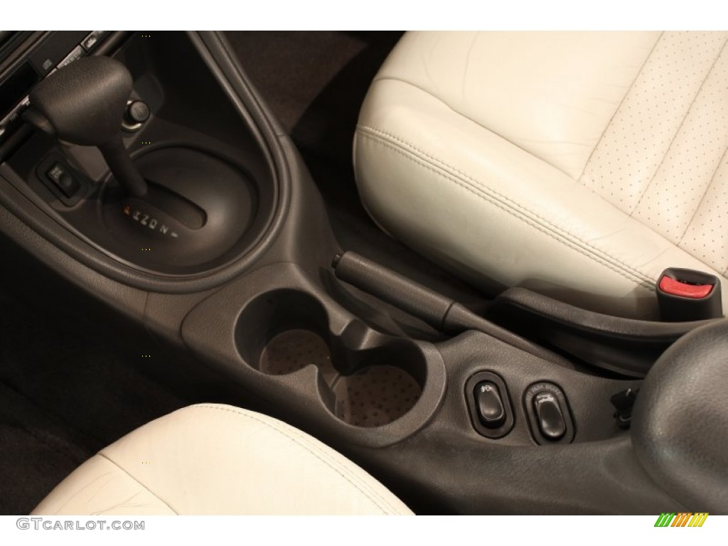 2000 Mustang GT Convertible - Crystal White / Oxford White photo #15
