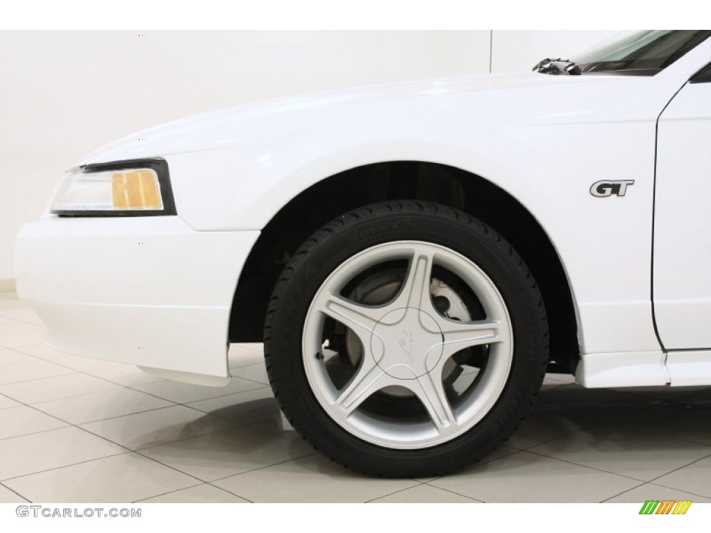 2000 Mustang GT Convertible - Crystal White / Oxford White photo #24