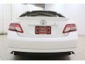 Super White - Camry SE Photo No. 16
