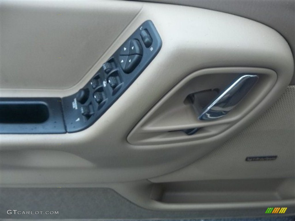 2000 Grand Cherokee Laredo - Champagne Pearlcoat / Camel photo #13