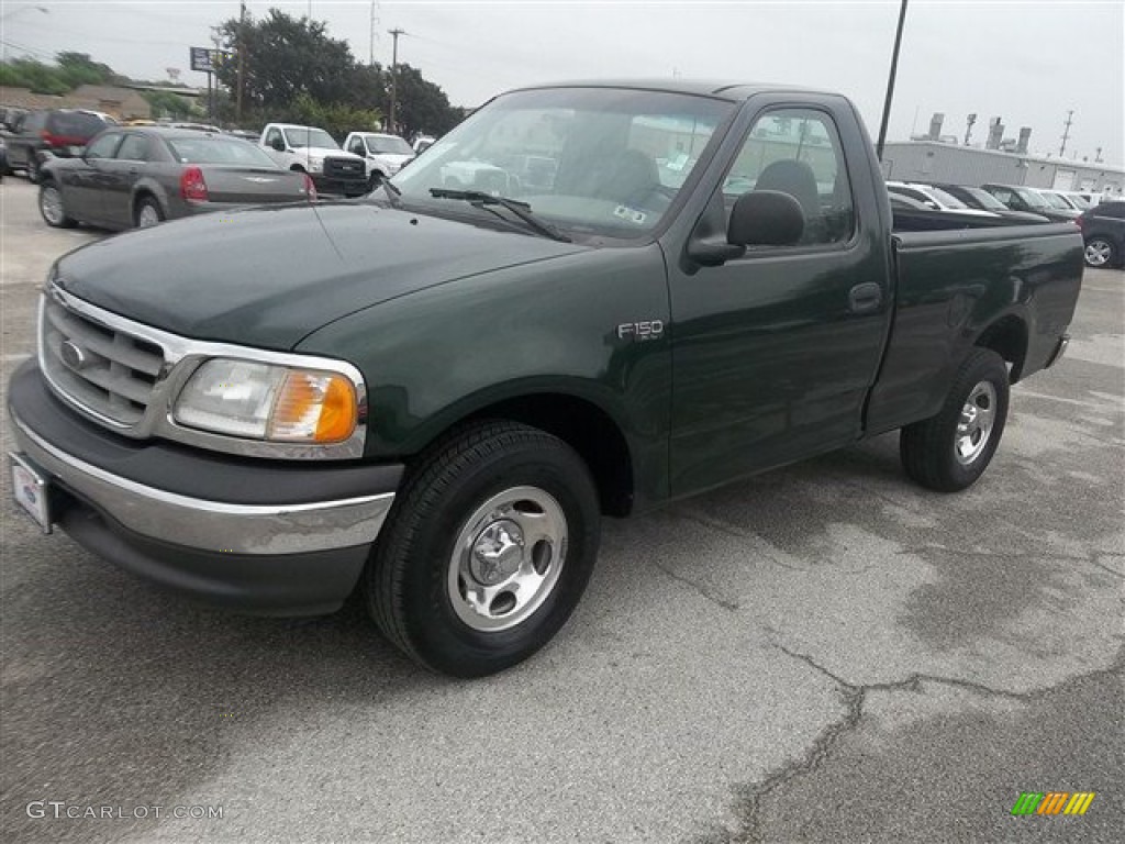 2002 F150 XL Regular Cab - Dark Highland Green Metallic / Medium Parchment photo #7