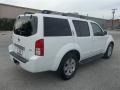 2007 Avalanche White Nissan Pathfinder LE  photo #2