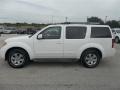 2007 Avalanche White Nissan Pathfinder LE  photo #5