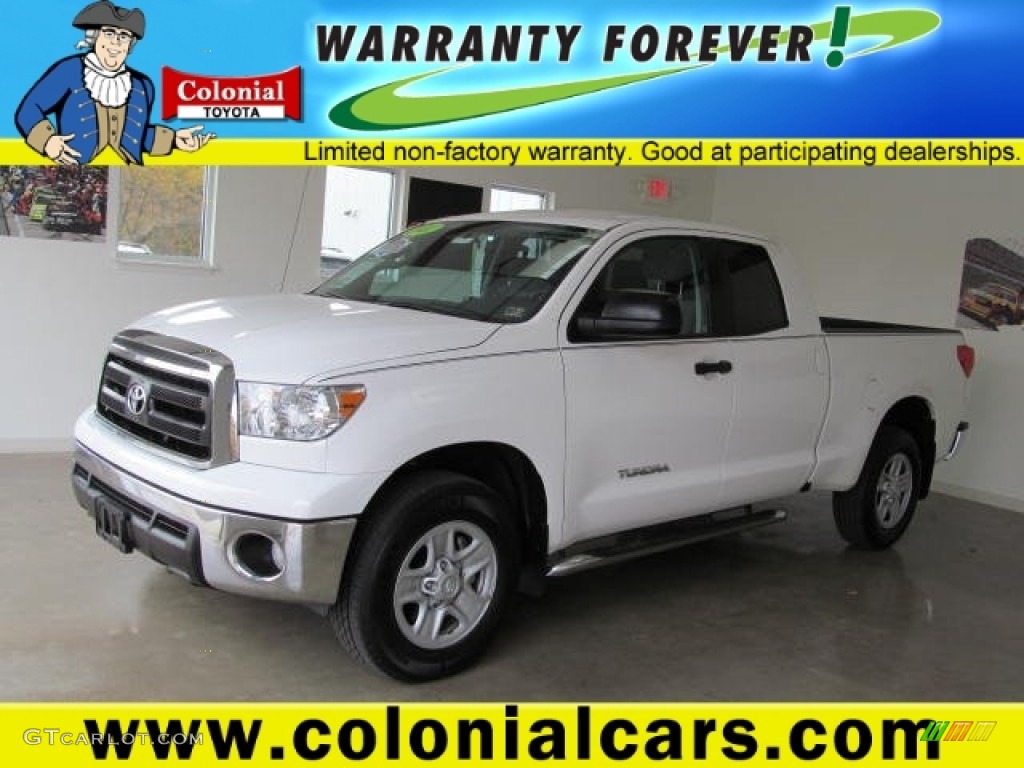 2011 Tundra Double Cab 4x4 - Super White / Graphite Gray photo #1