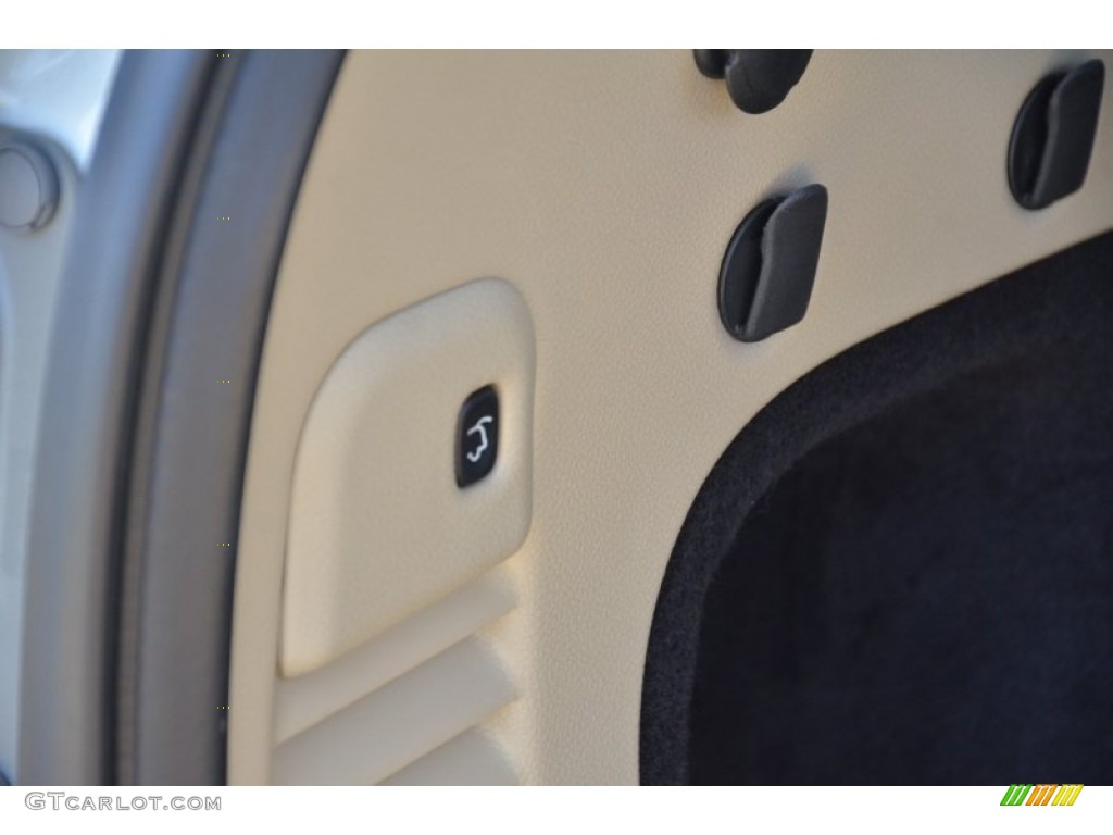 2011 Grand Cherokee Limited - Stone White / Black/Light Frost Beige photo #21