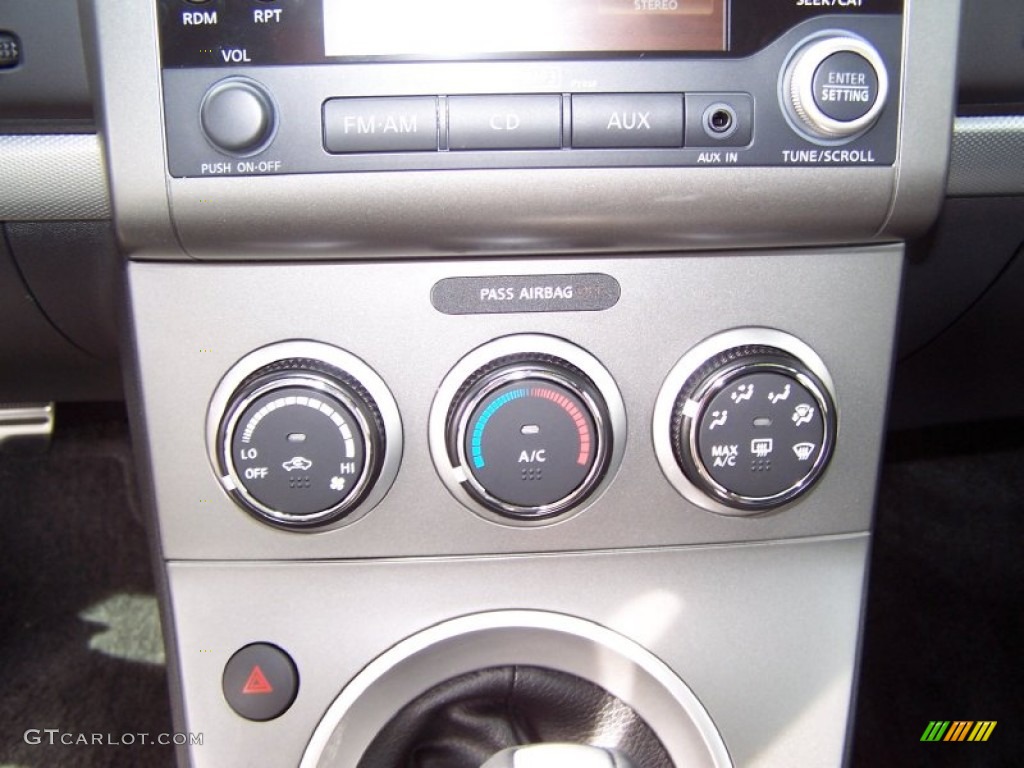 2012 Nissan Sentra SE-R Spec V Controls Photo #72417053
