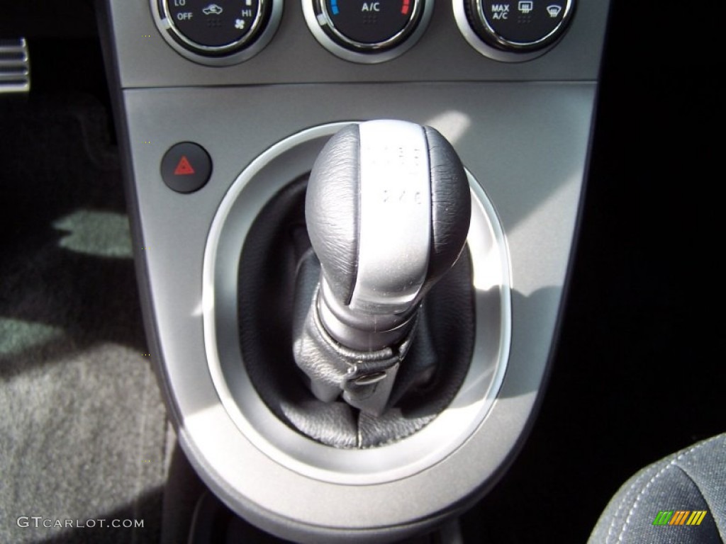 2012 Nissan Sentra SE-R Spec V Transmission Photos