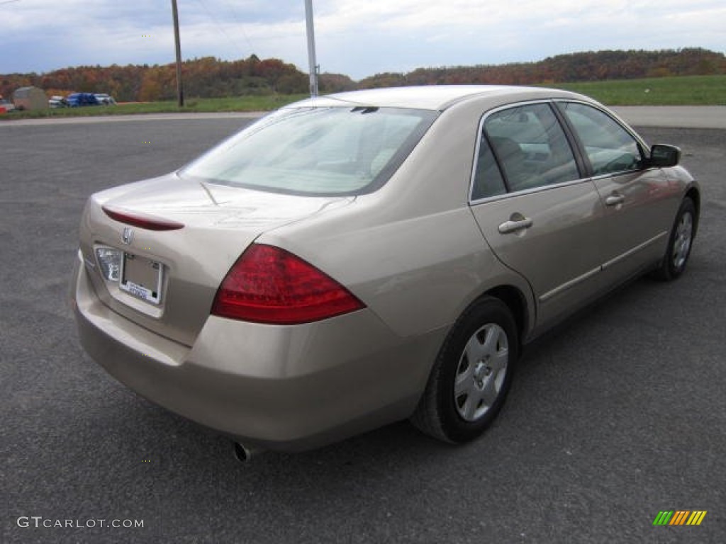 2006 Accord LX Sedan - Desert Mist Metallic / Ivory photo #7