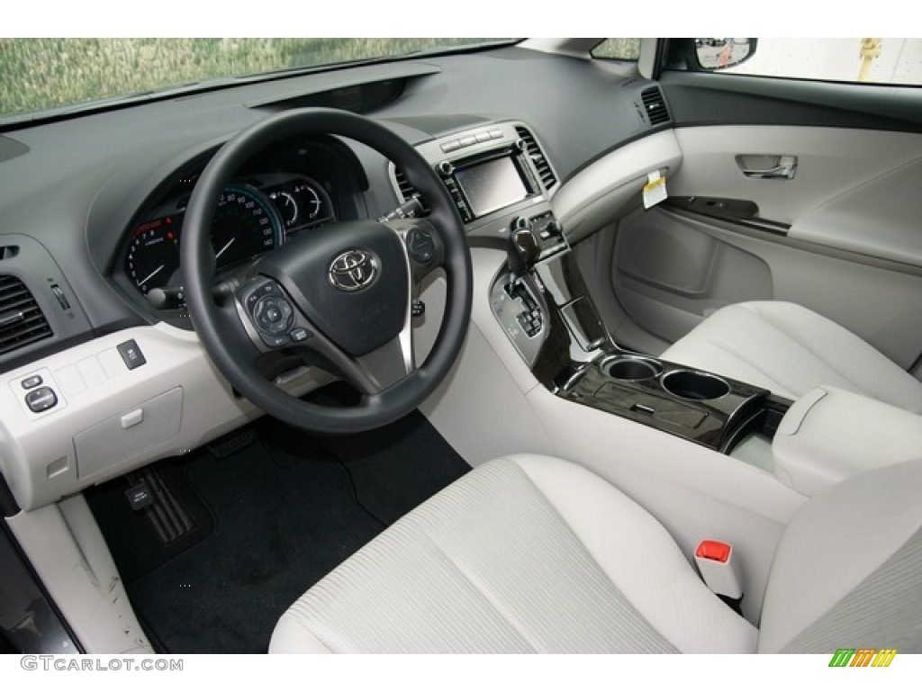 Light Gray Interior 2013 Toyota Venza LE AWD Photo #72420189