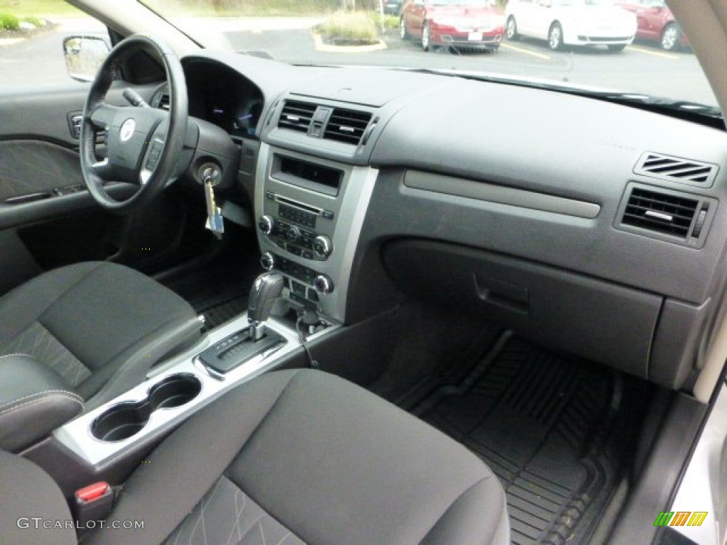 Dark Charcoal Interior 2011 Mercury Milan I4 Photo #72425117