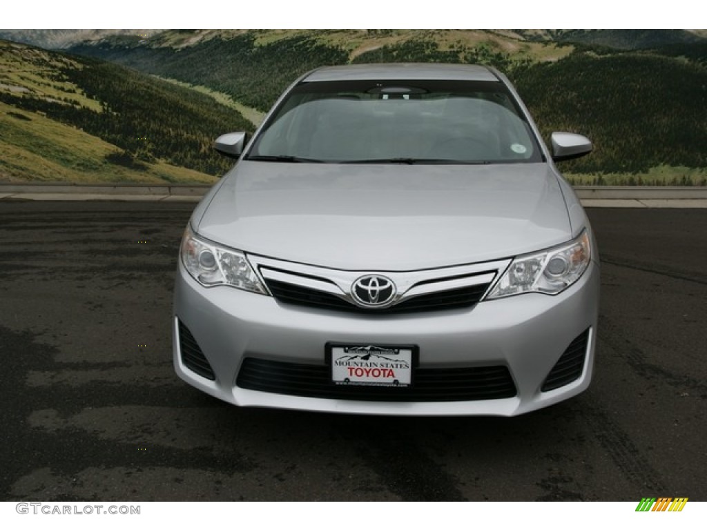 2012 Camry LE - Classic Silver Metallic / Light Gray photo #3