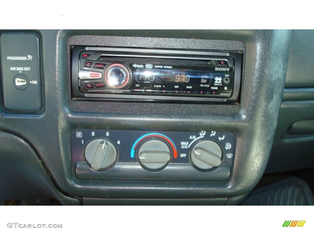 1998 S10 LS Regular Cab - Pewter Metallic / Graphite photo #12