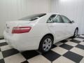 Super White - Camry LE Photo No. 28