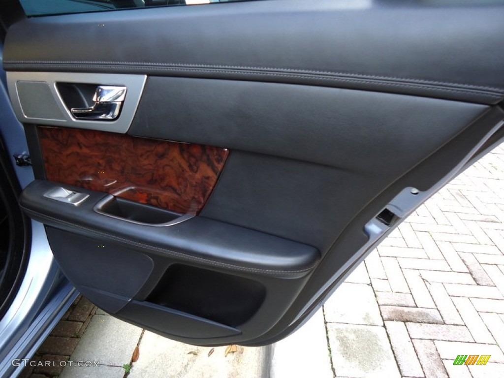 2009 Jaguar XF Premium Luxury Charcoal/Charcoal Door Panel Photo #72431789