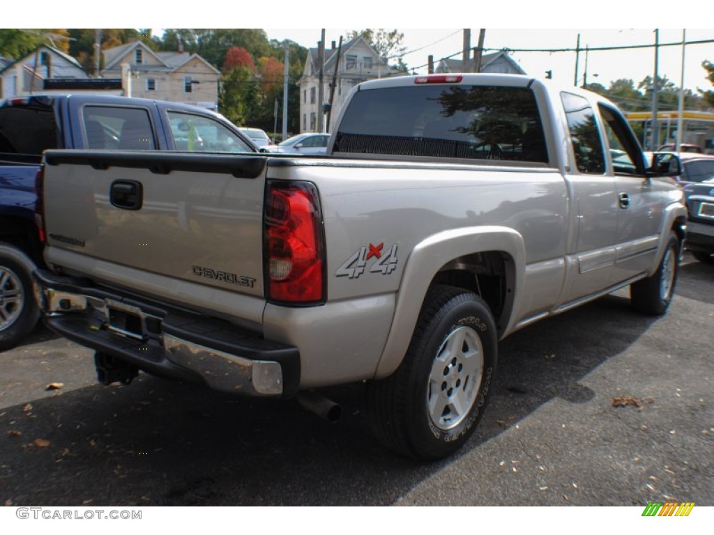 2005 Silverado 1500 LS Extended Cab 4x4 - Silver Birch Metallic / Dark Charcoal photo #4